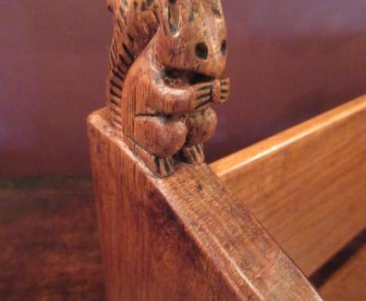 'Squirrelman' Polished Oak Book Rack - Image 3