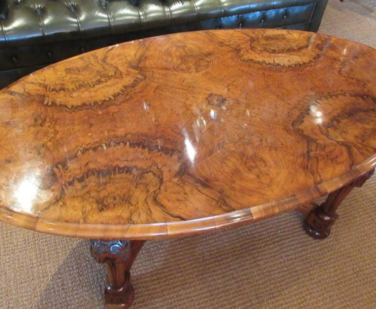 Stunning Mid Victorian Figured Walnut Coffee Table - Image 2