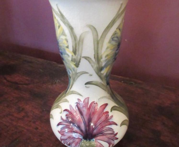 Rare Moorcroft Cornflower on Cream Ground Vase - Image 5