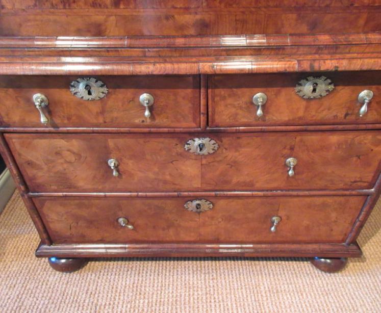 Stunning William & Mary Period Walnut Escritoire - Image 3