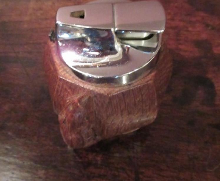 Rare Mouseman Adzed Oak Table Lighter - Image 5