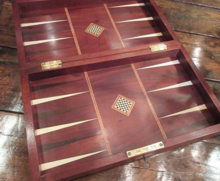Early Victorian Flame Mahogany Backgammon Games Box - Image 2