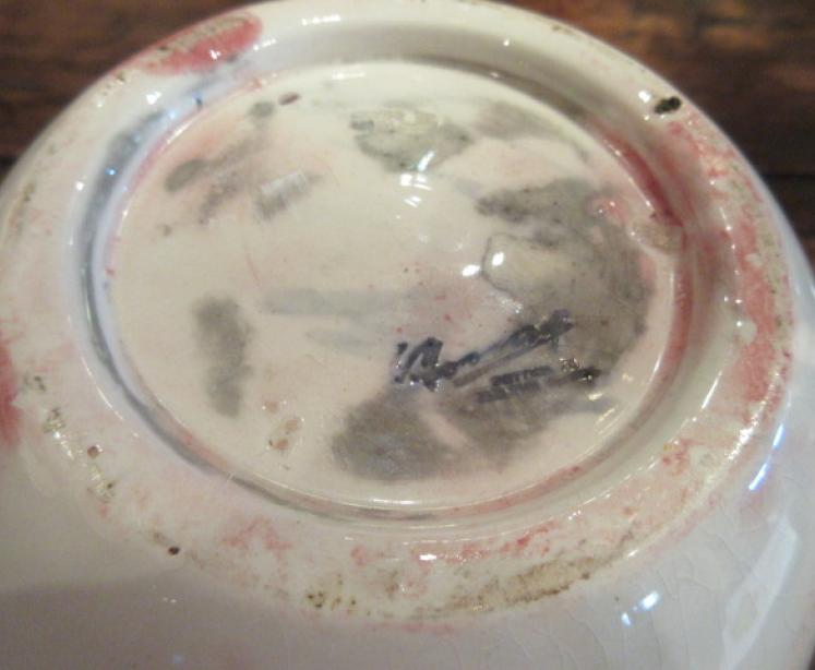 Moorcroft Pansy on Rare White Ground Vase - Image 3