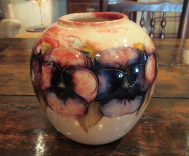 Moorcroft Pansy on Rare White Ground Vase - Image 5