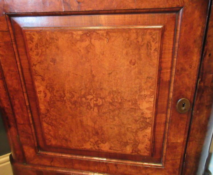 Superb George I Period Walnut Double Corner Cupboard - Image 3