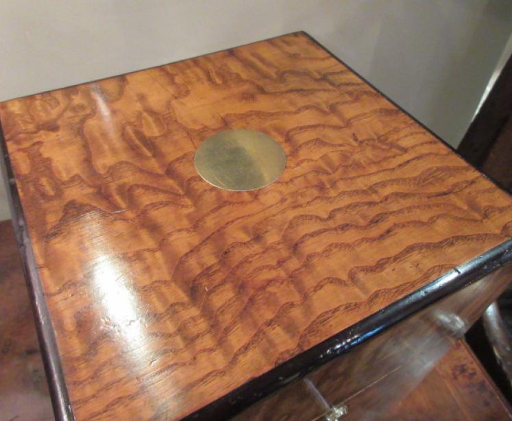 Superb Mid Victorian Satin Ash Tantalus Box - Image 5