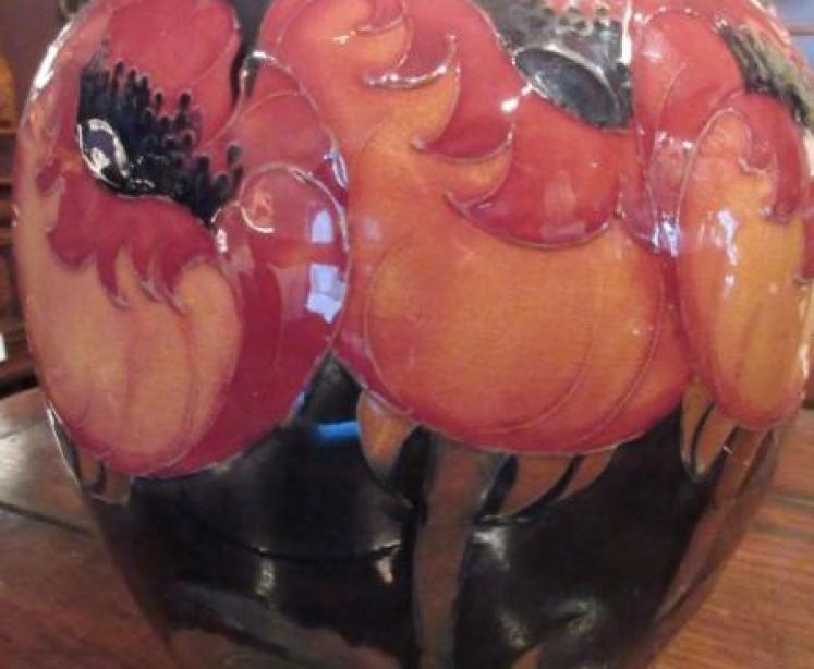 Large Moorcroft Big Poppy Vase.c.1920 - Image 2