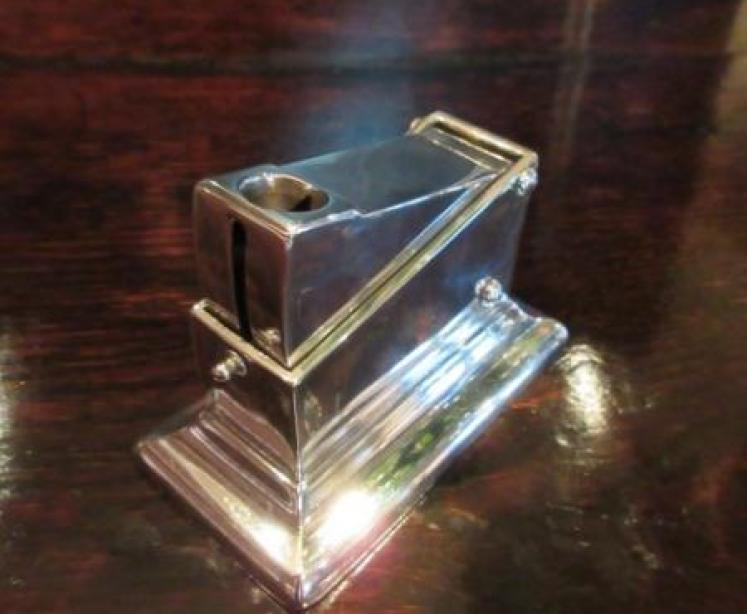 George V Period Silver Table Cigar Cutter - Image 4