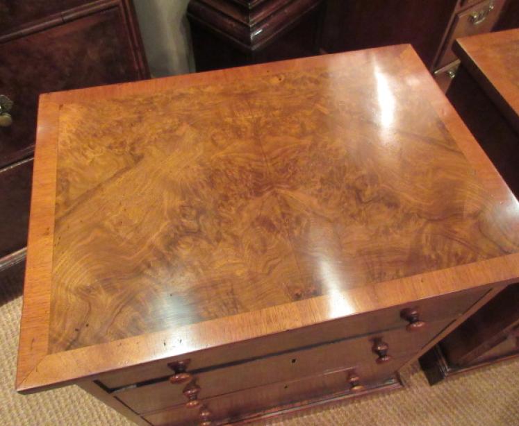 Large Pair of Mid Victorian Burr Walnut Bedside Chests - Image 4