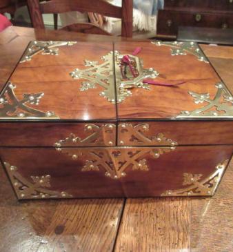 Superb Mid Victorian Walnut & Brass Mounted Jewellery Box