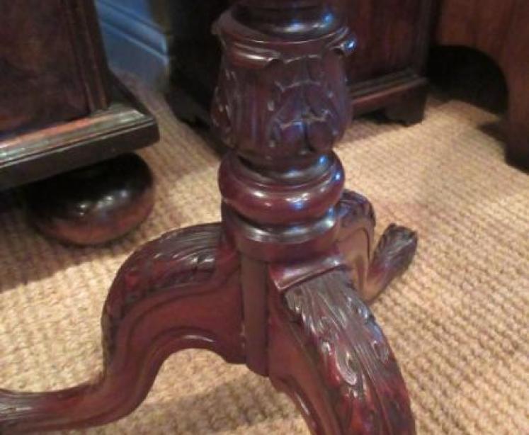 Early Victorian Figured Mahogany Lamp Table - Image 4