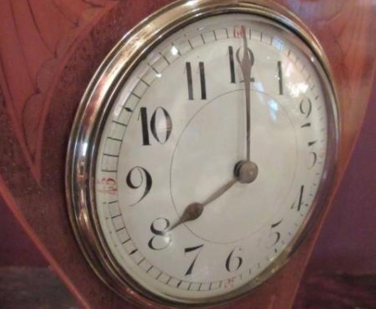 Top Quality Edwardian Period Sheraton Inlaid Mantel Clock - Image 2