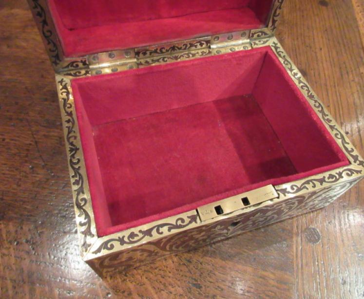 Fine Early Victorian Rosewood & Brass Inlaid Jewel Box - Image 5