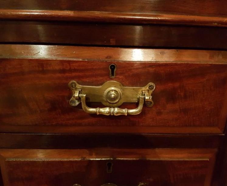 Mid Victorian Mahogany Pedestal Desk by Maples - Image 3