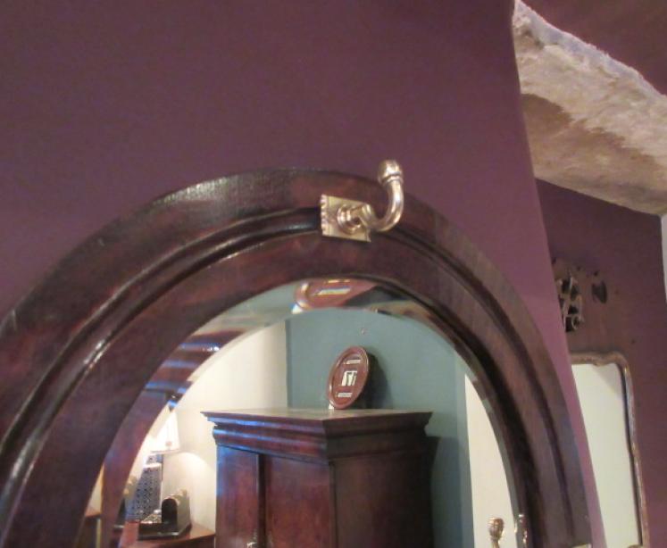 Late 19th Century Polished Oak 'Horseshoe' Hall Mirror - Image 2