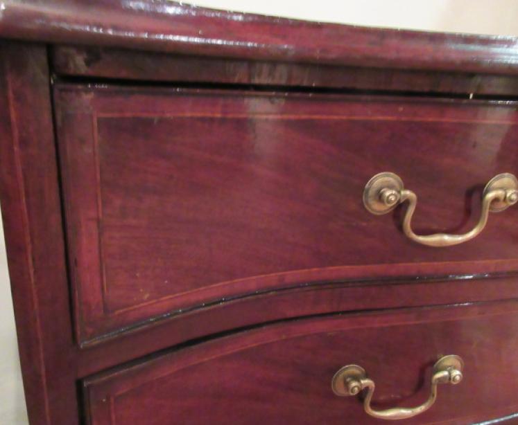 Superb Mid Georgian Serpentine Inlaid Chest of Drawers - Image 4