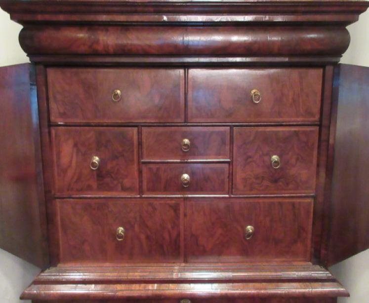 Outstanding George I Period Figured Walnut Escritoire - Image 4