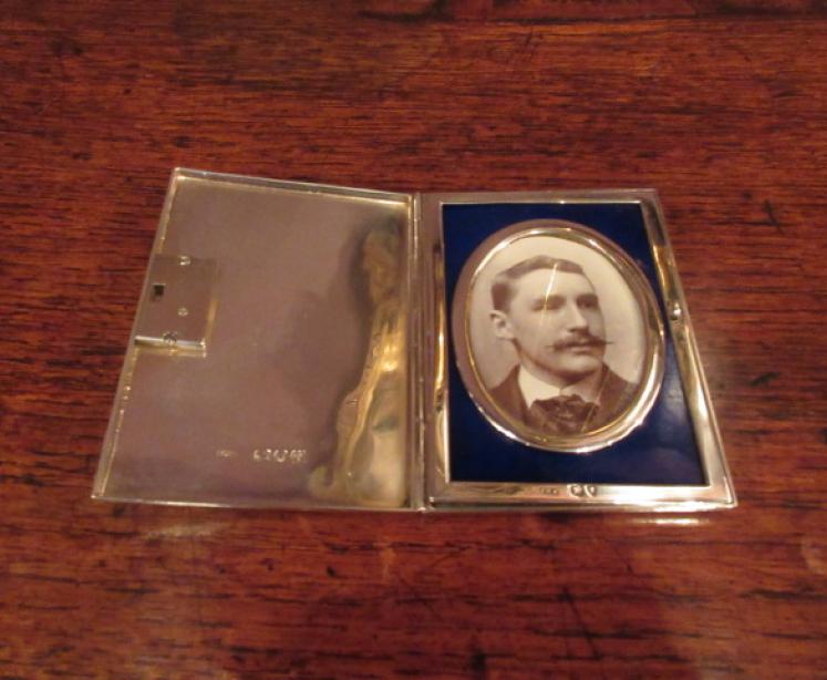 Rare Victorian Silver Hinged Door Photo Frame - Image 2