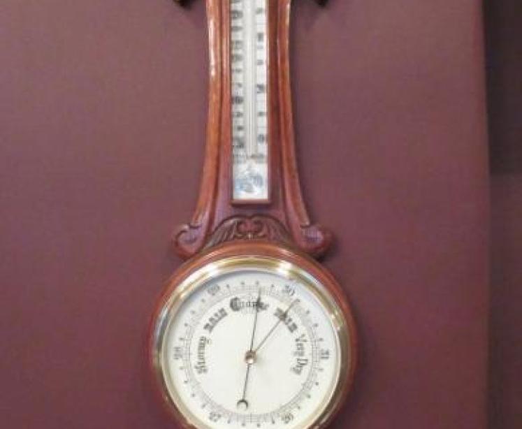 Superb Mid Victorian Polished Oak Banjo Barometer - Image 1