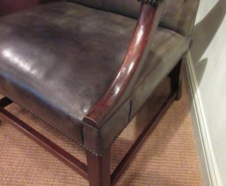 Mid 19th Century Leather Gainsborough Armchair - Image 3