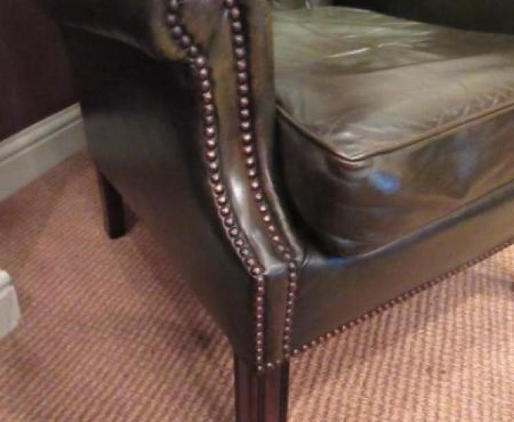 1920's Olive Green Leather Buttoned Wing Armchair - Image 4