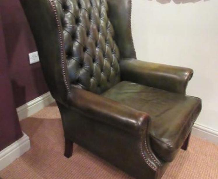 1920's Olive Green Leather Buttoned Wing Armchair - Image 5