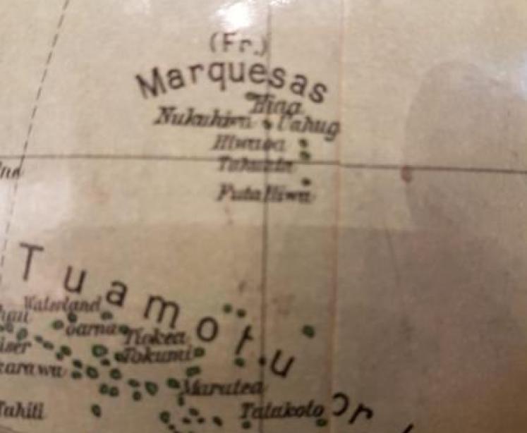 Immaculate 1930's 14" Paper Mache Terrestrial Globe - Image 3