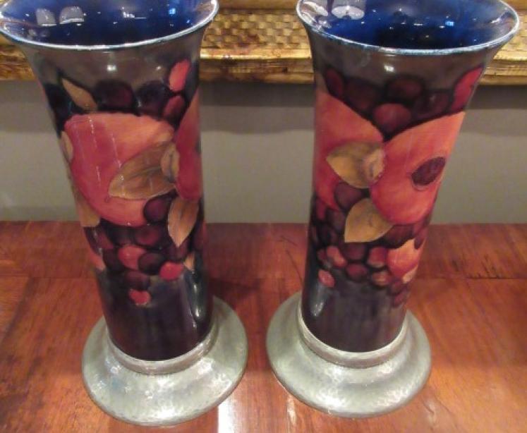 Pair of Moorcroft for Liberty Pomegranate Vases - Image 5