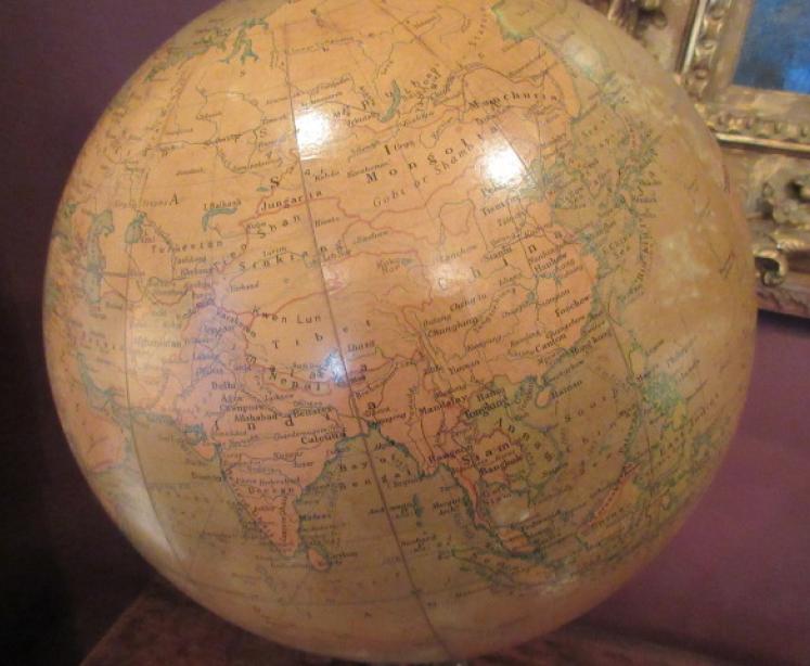 Large 1920's Hammond's 12" Paper Mache Terrestrial Globe - Image 3