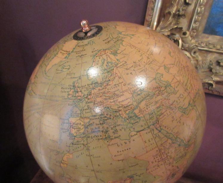 Large 1920's Hammond's 12" Paper Mache Terrestrial Globe - Image 4