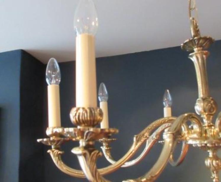 Edwardian Period Cast Brass Eight Arm Chandelier - Image 4