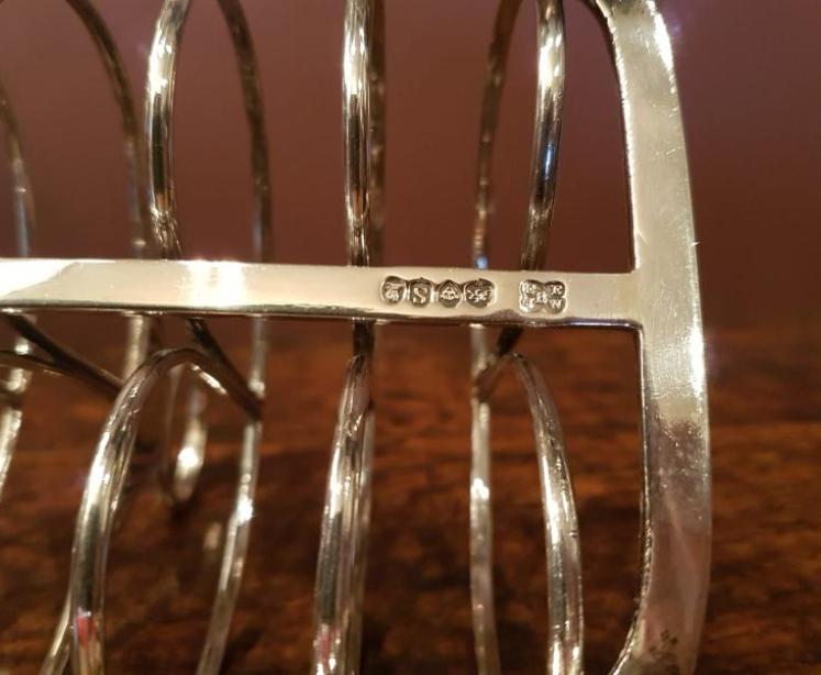 William IV Silver Toast Rack - Image 3