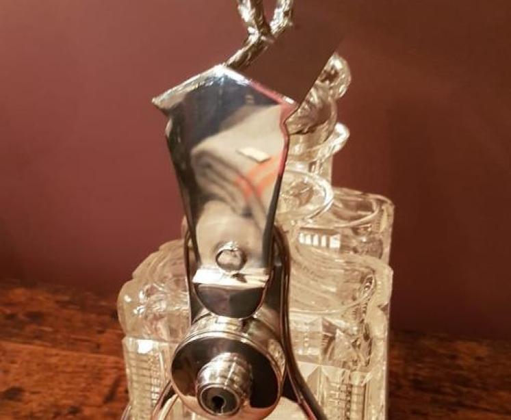 Superb Victorian Crystal Cut Two Bottle Whisky Tantalus - Image 4