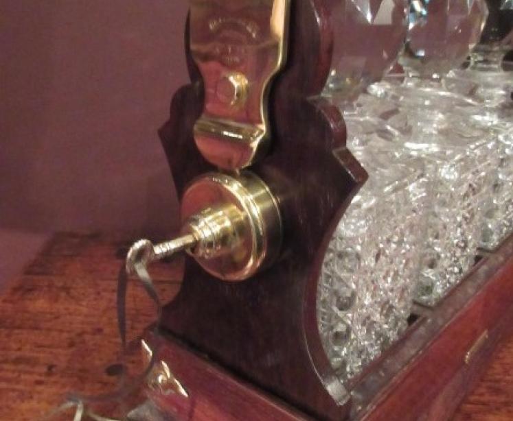 Superb Victorian Antique Rosewood Three Bottle Tantalus - Image 4