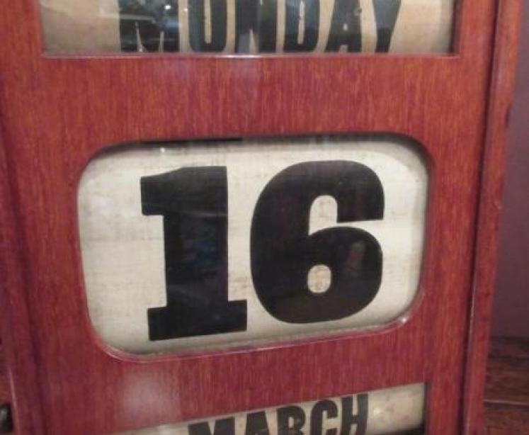 Superb Large Victorian Perpetual Desk Calendar - Image 2