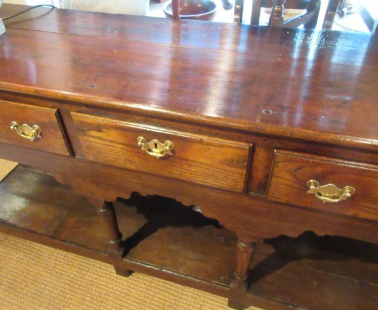 Superb George II Period Open Pot Board Dresser - Image 2