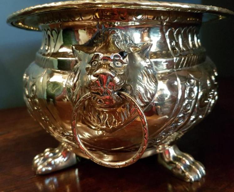 Fine Quality Regency Brass Planter - Image 4