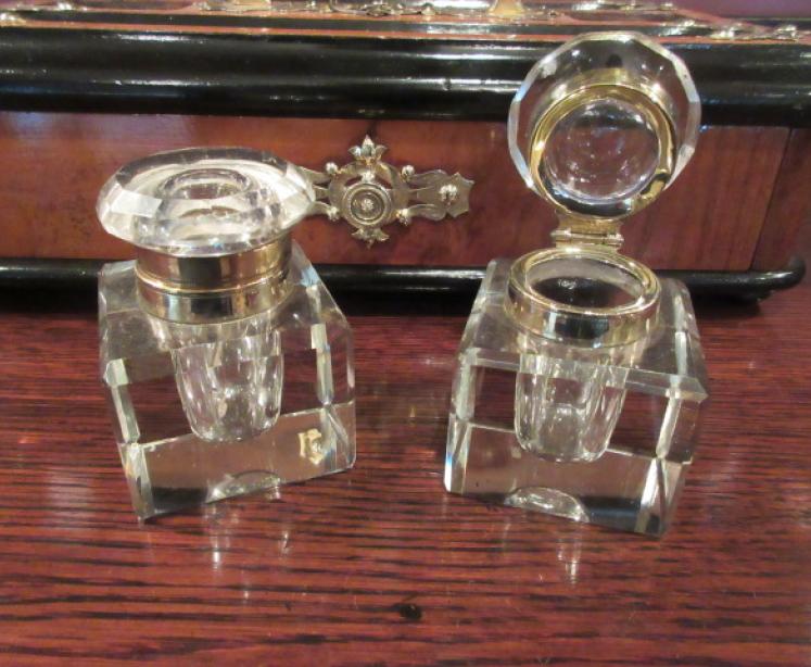 Mid Victorian Antique Walnut & Ebony Inkstand - Image 4