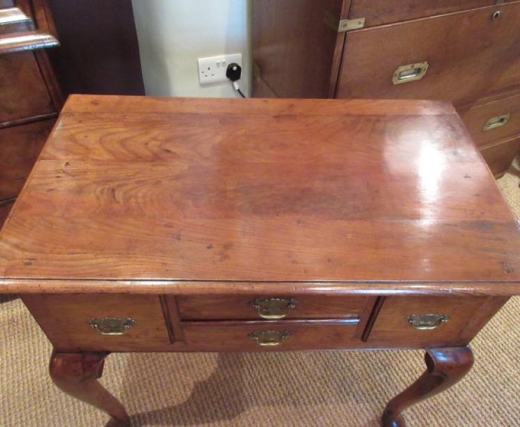 George II Period Elm Low Boy.c.1740 - Image 2