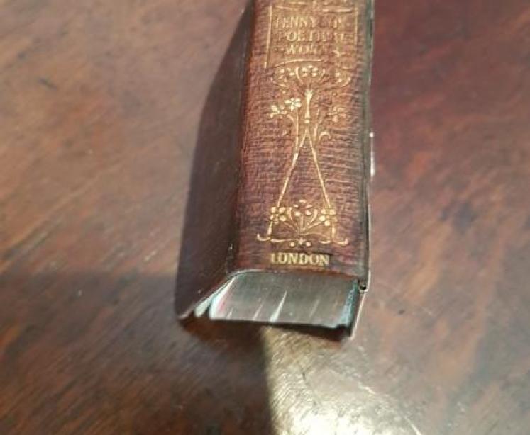 Edwardian Silver Miniature Book 'Poetical Works of Alfred Lord Tennyson' - Image 3