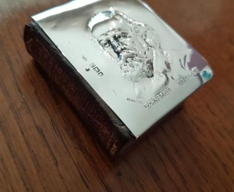 Edwardian Silver Miniature Book 'Poetical Works of Alfred Lord Tennyson' - Image 5