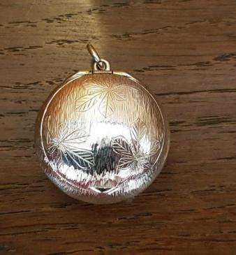 Victorian Engraved Silver Snuff