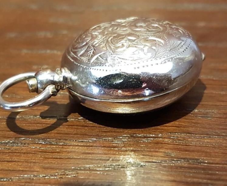 Engraved George V Silver Sovereign Case - Image 1