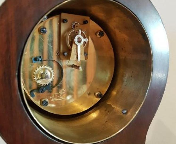 Art Nouveau Period Inlaid Shaped Mantel Clock - Image 4