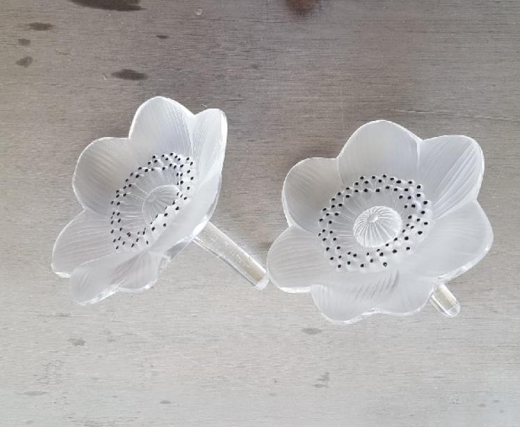 Matching Pair of Lalique Opalescent Dahlia Paperweights - Image 2