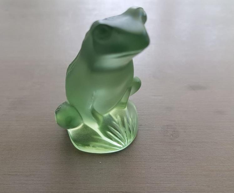 Lalique Green Opalescent Frog - Image 1