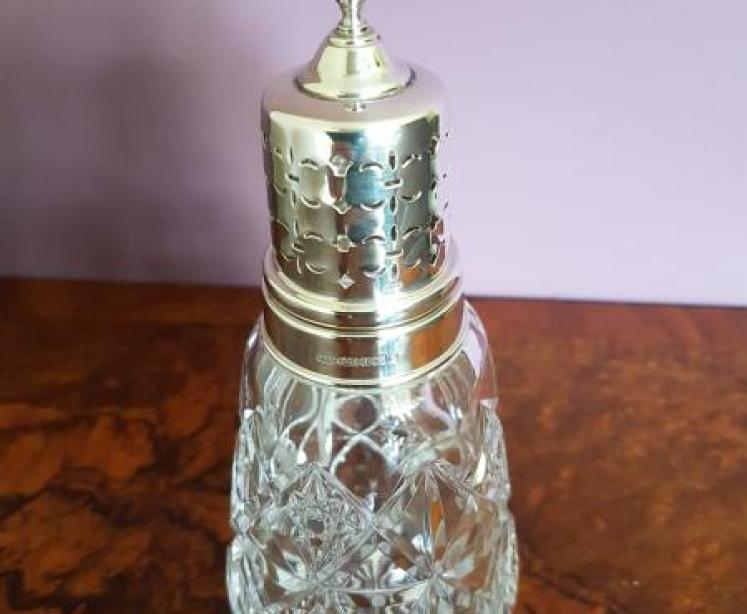 Quality Fretted Silver Top Cut Crystal Sugar Castor - Image 5