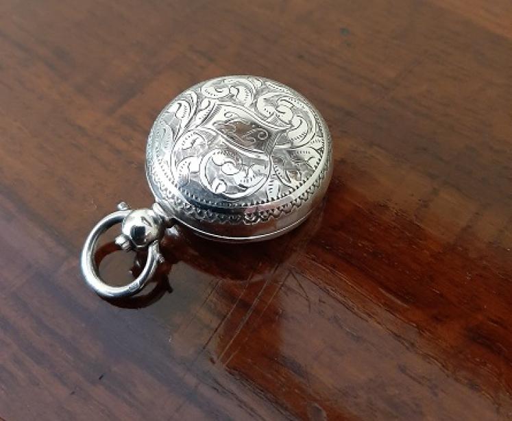 George V Antique Silver Engraved Sovereign Case - Image 4