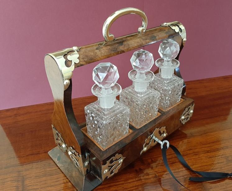 Superb Mid Victorian Burr Walnut Miniature Tantalus - Image 2