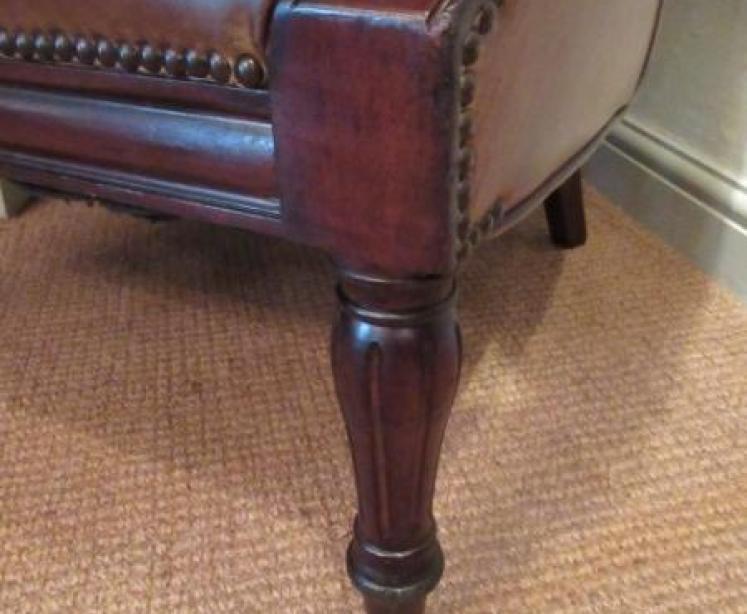 1930's Leather Buttoned Back Armchair - Image 3